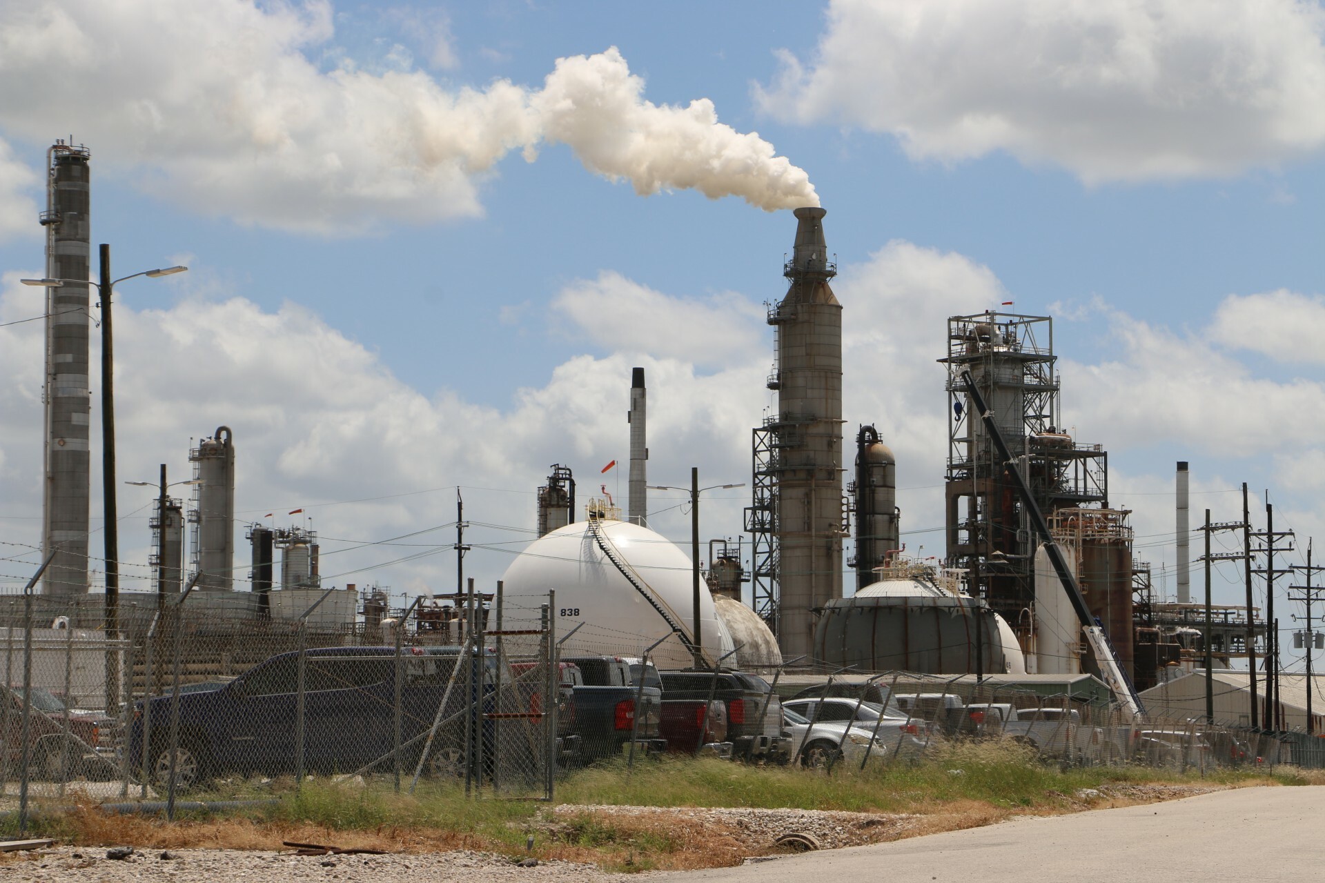 Cross-pollinating a collaborative movement strategy on agrochemicals and fossil pollution